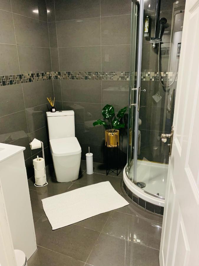 Modern & Cosy 2-Bed Apartment Near Nec, Airport & Jlr! Birmingham Buitenkant foto
